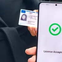 id scanning front of card drivers licence with mobile device